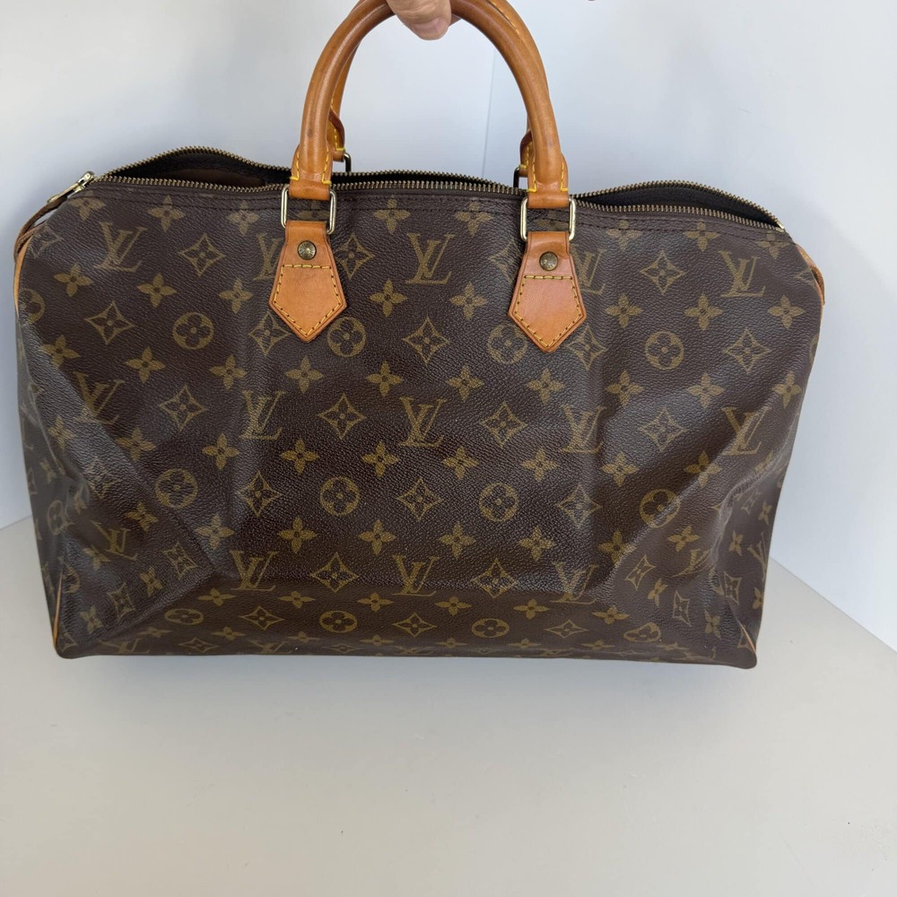 Louis Vuitton Monogram Speedy 40 Handbag